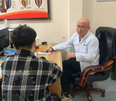 咸阳市|男科医师高朋磊：守护男性健康，专业男科诊疗